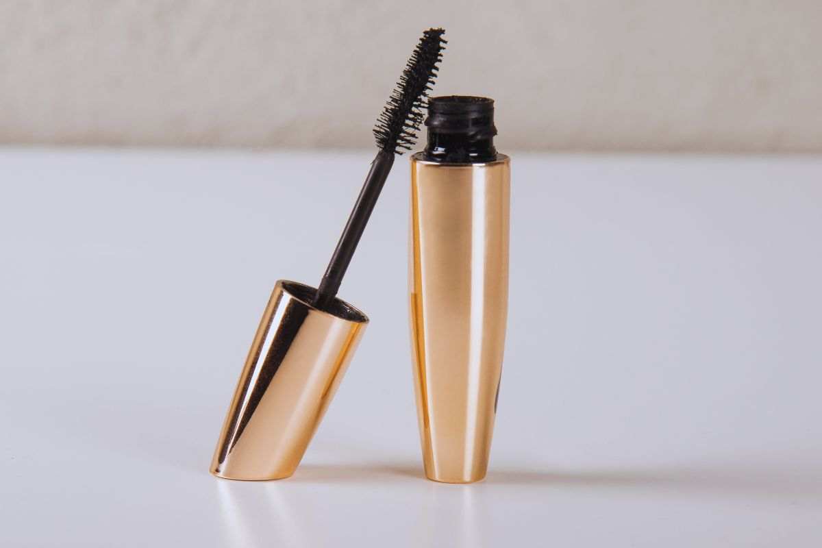 mascara
